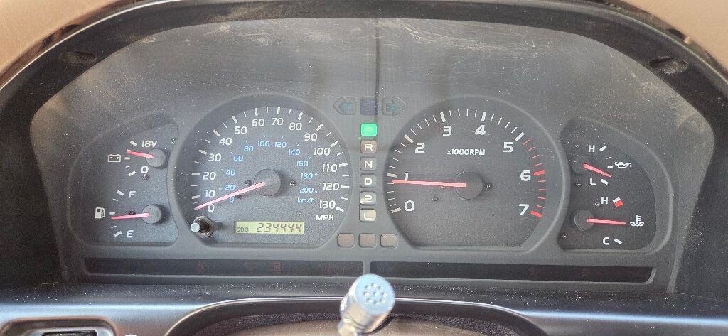 2000 Toyota Land Cruiser 4x4 Clean WESTERN Truck Very RARE V8 3 Rows 615-300-6004 - 22909956 - 24