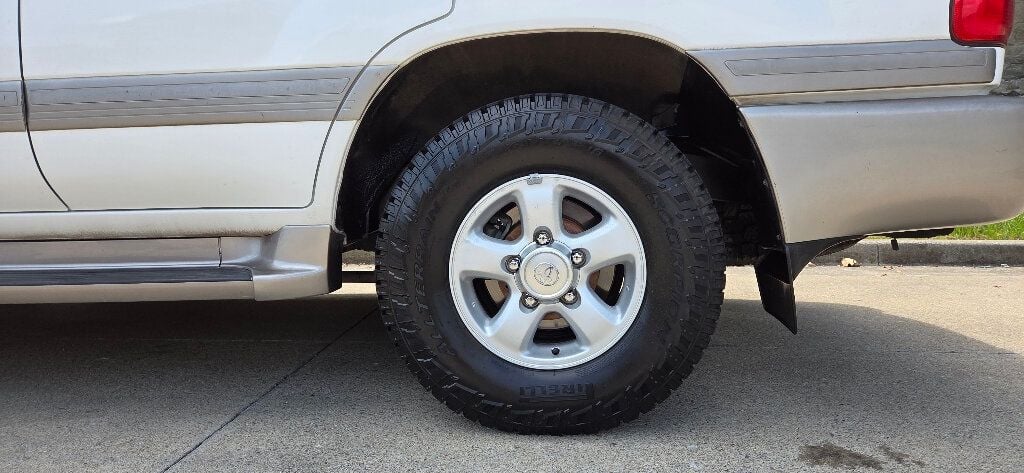 2000 Toyota Land Cruiser 4x4 Clean WESTERN Truck Very RARE V8 3 Rows 615-300-6004 - 22909956 - 31