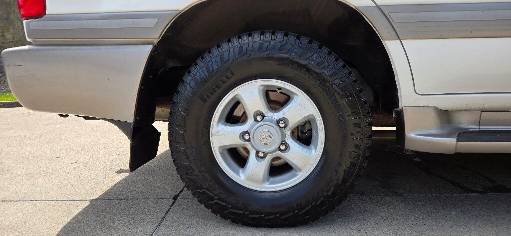 2000 Toyota Land Cruiser 4x4 Clean WESTERN Truck Very RARE V8 3 Rows 615-300-6004 - 22909956 - 33