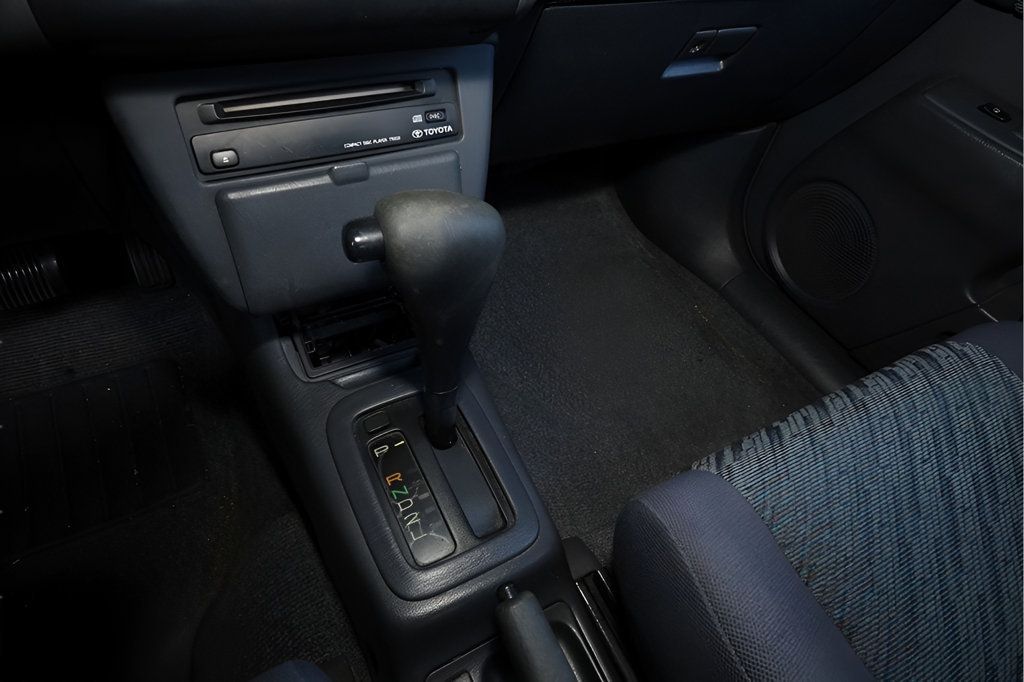 2000 Toyota RAV4 photo 21
