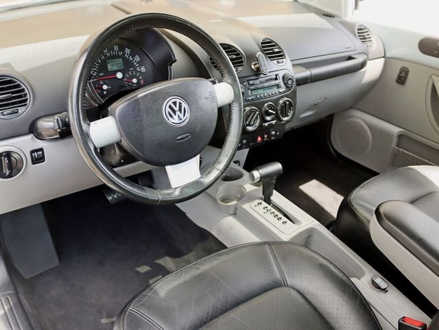 2000 Volkswagen New Beetle 2dr Coupe GLS Automatic - 23048561 - 10