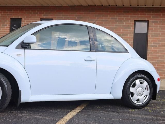 2000 Volkswagen New Beetle 2dr Coupe GLS Automatic - 23048561 - 1