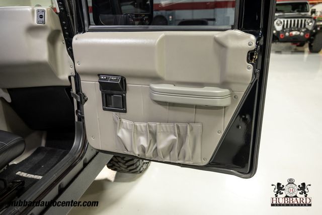 2001 AM General Hummer 4-Passenger Wagon Enclosed - 22914399 - 17