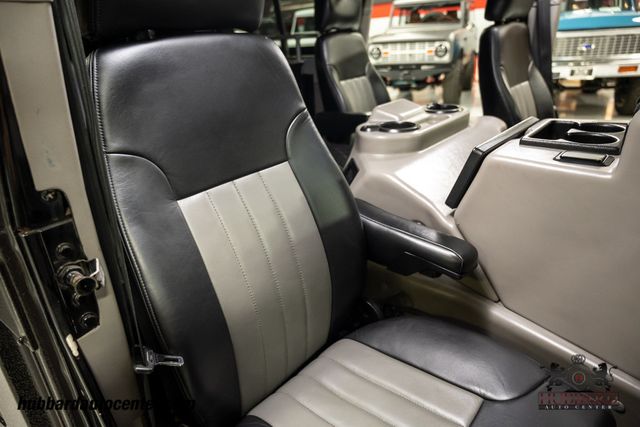 2001 AM General Hummer 4-Passenger Wagon Enclosed - 22914399 - 20