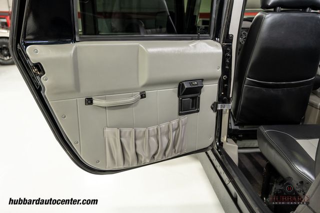 2001 AM General Hummer 4-Passenger Wagon Enclosed - 22914399 - 24