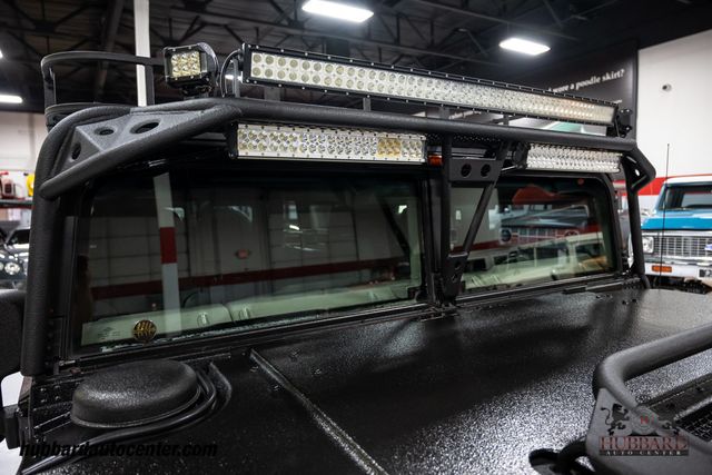 2001 AM General Hummer 4-Passenger Wagon Enclosed - 22914399 - 32