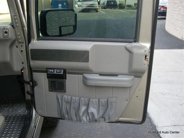 2001 AM General Hummer Base Trim - 9419357 - 72