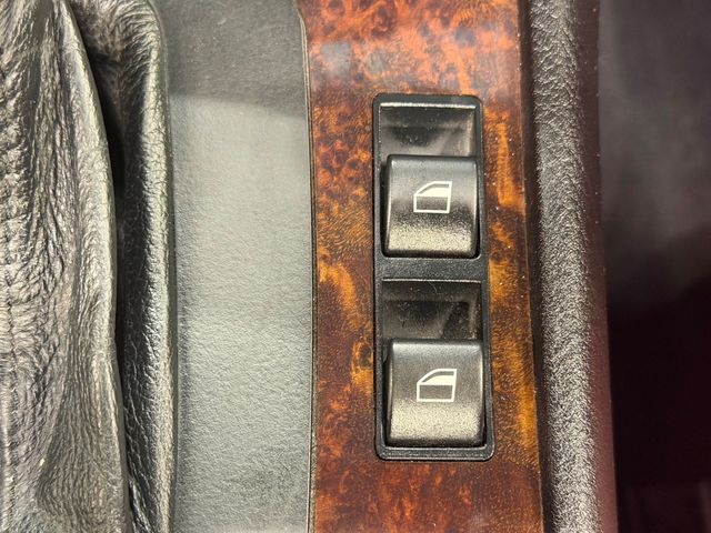 2001 BMW 3 Series 325Ci - 23025004 - 31