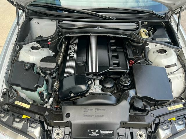 2001 BMW 3 Series 330Ci - 22863858 - 23