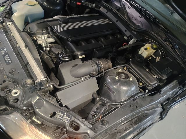 2001 BMW Z3 Roadster 3.0i M-Sport 1 Owner Clean Carfax Florida Car - 22979387 - 39