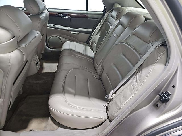 2001 Cadillac DeVille 4dr Sedan Clean Title Florida Car - 23002131 - 14