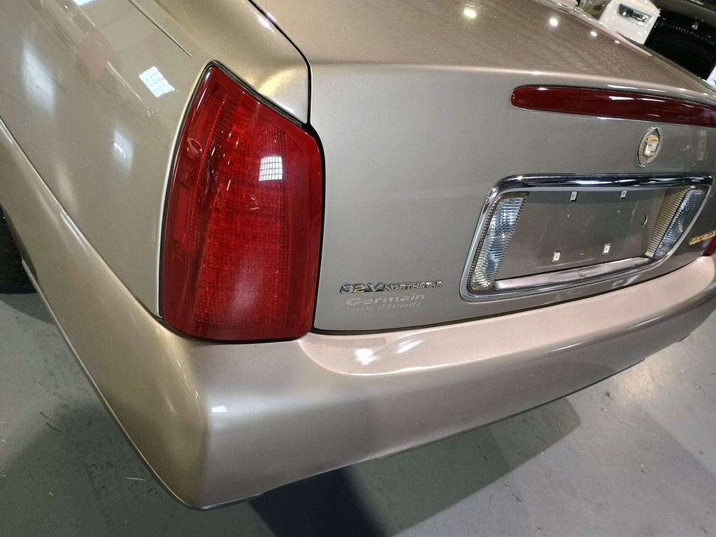 2001 Cadillac DeVille 4dr Sedan Clean Title Florida Car - 23002131 - 17