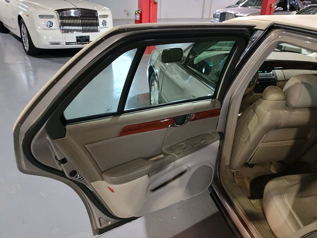 2001 Cadillac DeVille 4dr Sedan Clean Title Florida Car - 23002131 - 42