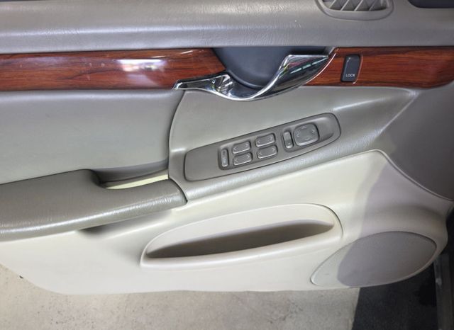 2001 Cadillac DeVille 4dr Sedan Clean Title Florida Car - 23002131 - 6