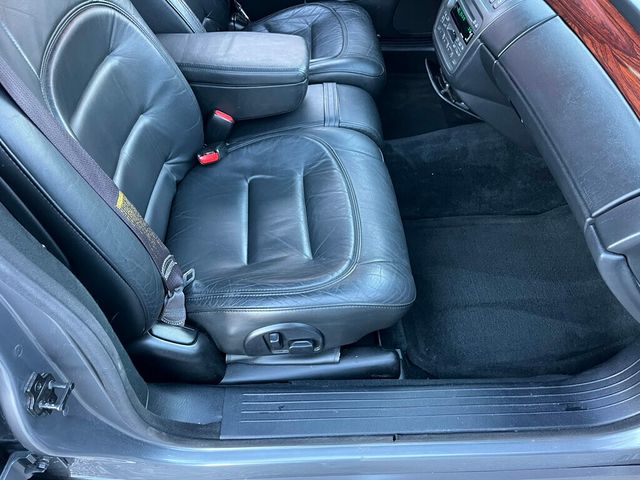 2001 Cadillac DeVille Hearse DeVille Sayers & Scovill Masterpiece Hearse - 22946128 - 19