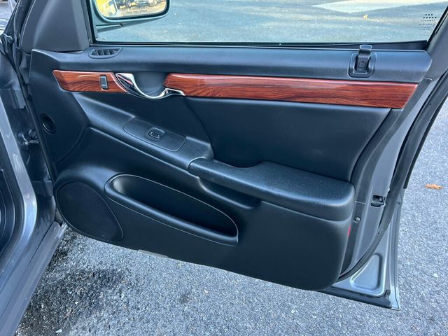 2001 Cadillac DeVille Hearse DeVille Sayers & Scovill Masterpiece Hearse - 22946128 - 21