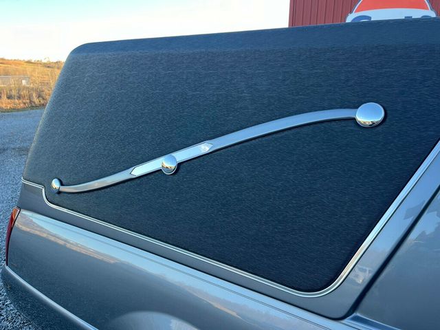 2001 Cadillac DeVille Hearse DeVille Sayers & Scovill Masterpiece Hearse - 22946128 - 28