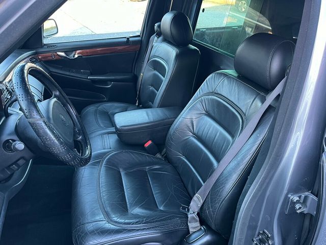 2001 Cadillac DeVille Hearse DeVille Sayers & Scovill Masterpiece Hearse - 22946128 - 43