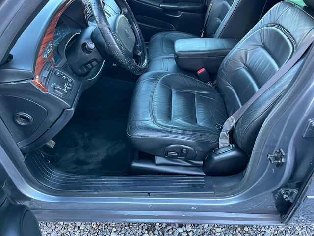 2001 Cadillac DeVille Hearse DeVille Sayers & Scovill Masterpiece Hearse - 22946128 - 44