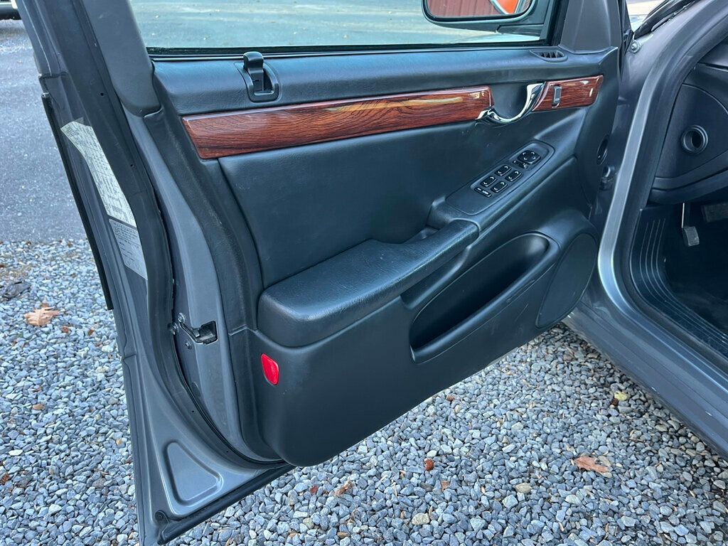 2001 Cadillac DeVille Hearse DeVille Sayers & Scovill Masterpiece Hearse - 22946128 - 47