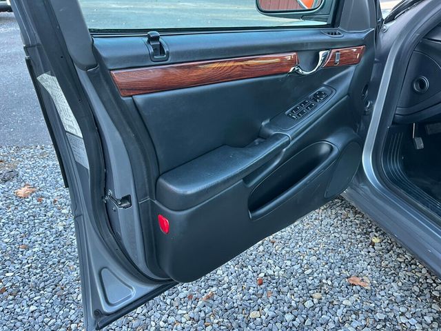 2001 Cadillac DeVille Hearse DeVille Sayers & Scovill Masterpiece Hearse - 22946128 - 47