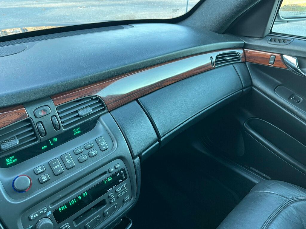 2001 Cadillac DeVille Hearse DeVille Sayers & Scovill Masterpiece Hearse - 22946128 - 48