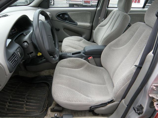 2001 Chevrolet Cavalier 4dr Sedan LS - 23020039 - 7