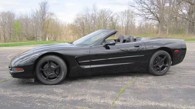 2001 Chevrolet Corvette 2dr Convertible - 23026718 - 2