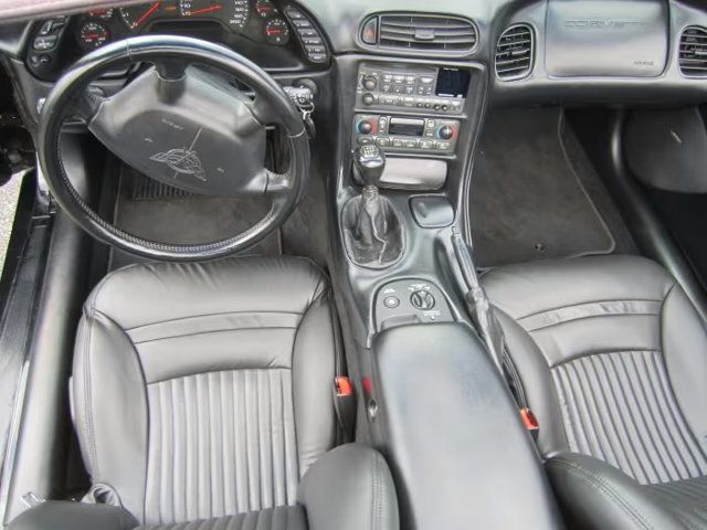 2001 Chevrolet Corvette 2dr Convertible - 23026718 - 29
