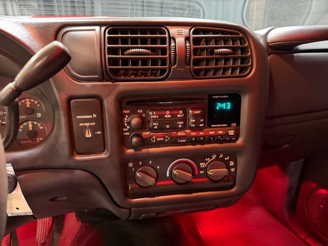 2001 Chevrolet S10 LS2 COLD AC CUSTOM BUILD - 23081384 - 49