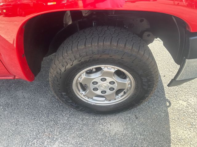2001 Chevrolet Silverado 1500 LS - 23030799 - 17
