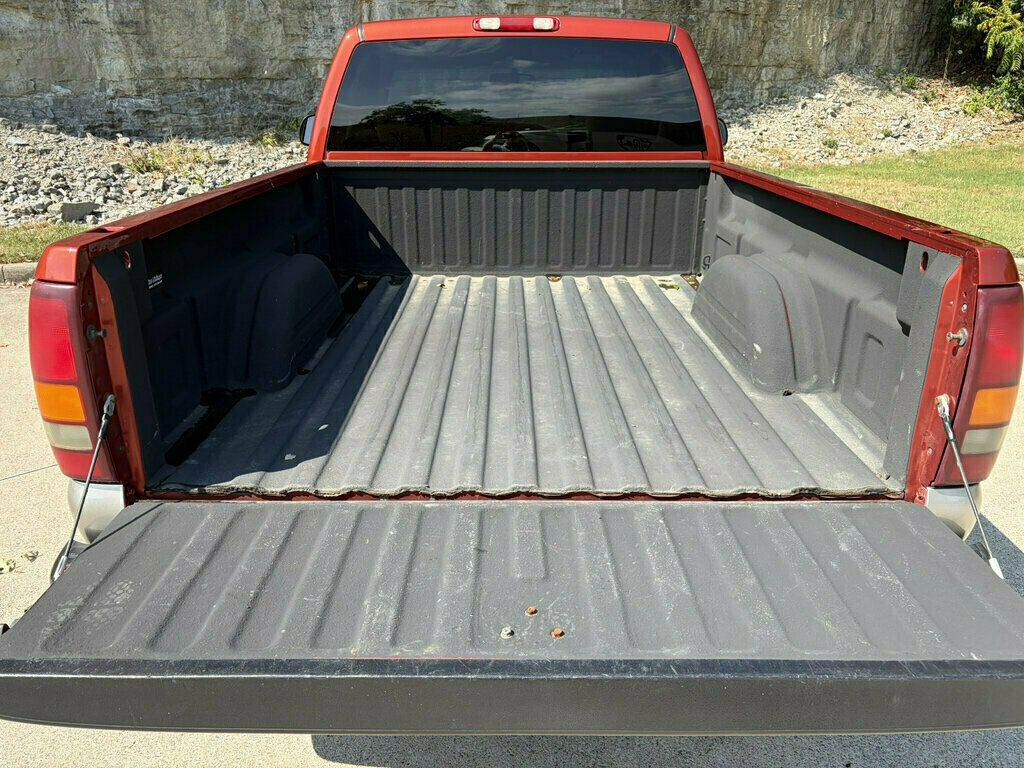 2001 Chevrolet Silverado 1500 Reg Cab 133.0" WB LS - 23079131 - 32