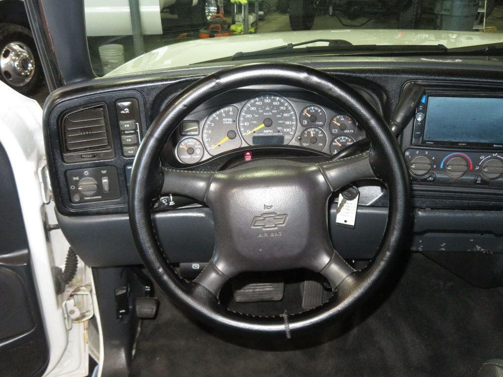 2001 Chevrolet Silverado 3500 4X4 ALLSION TRANNY 8.1 LITER EXTRA  CLEAN DUALY 3500 4X4  - 22743102 - 37