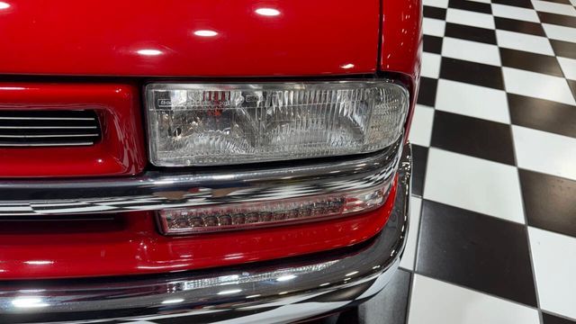 2001 Chevrolet S-10 LS 2dr Standard Cab 2WD SB - 22922678 - 28