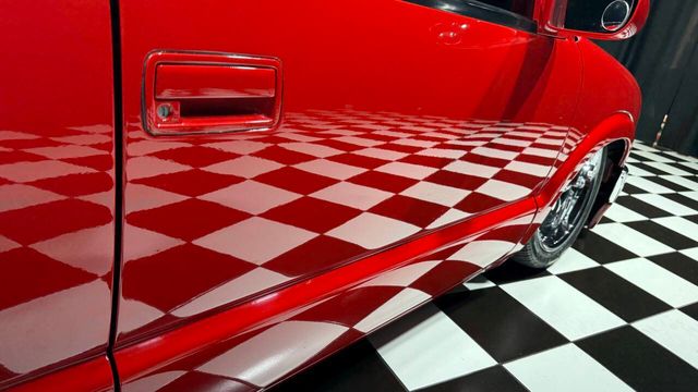 2001 Chevrolet S-10 LS 2dr Standard Cab 2WD SB - 22922678 - 64