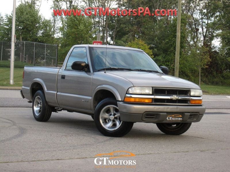 2001 Chevrolet S-10 Reg Cab 118" WB - 22915806 | Video 1