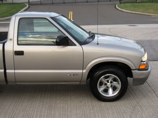 2001 Chevrolet S-10 Reg Cab 118" WB - 22915806 - 9