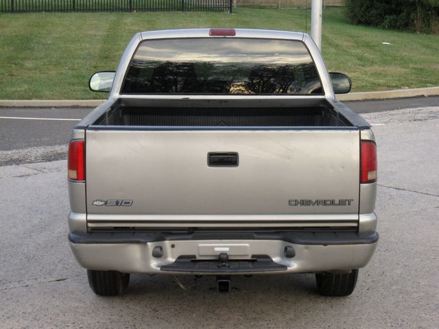 2001 Chevrolet S-10 Reg Cab 118" WB - 22915806 - 11