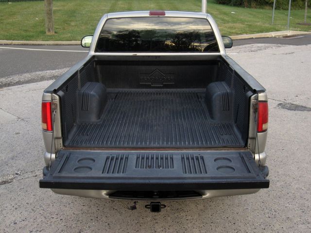 2001 Chevrolet S-10 Reg Cab 118" WB - 22915806 - 12