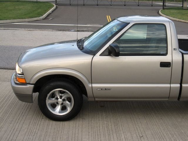 2001 Chevrolet S-10 Reg Cab 118" WB - 22915806 - 6