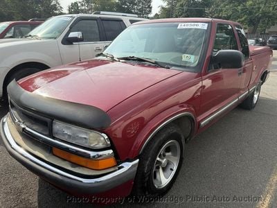 2001 Chevrolet S-10 Pickup