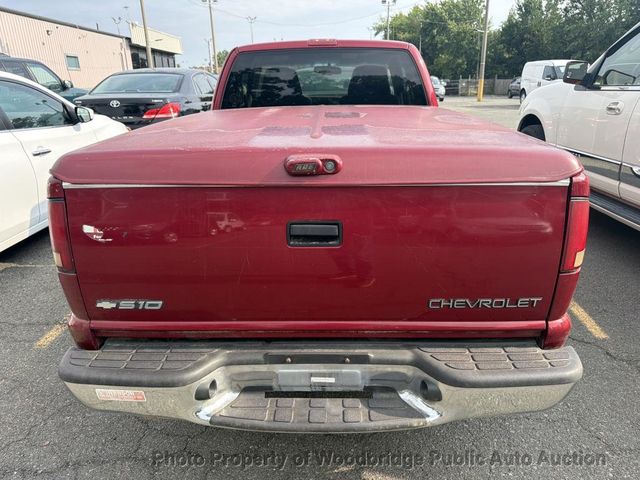 2001 Chevrolet S-10 Pickup LS - 23067961 - 3