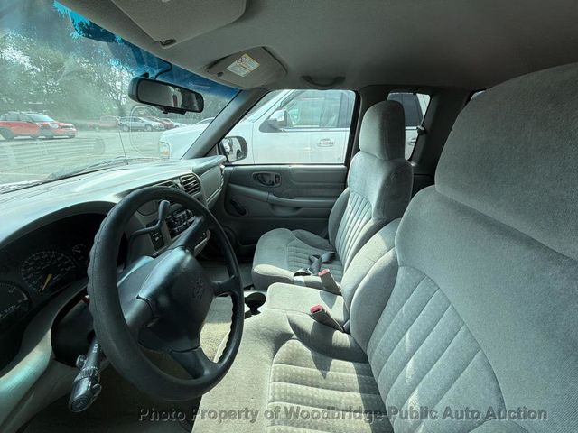 2001 Chevrolet S-10 Pickup LS - 23067961 - 5