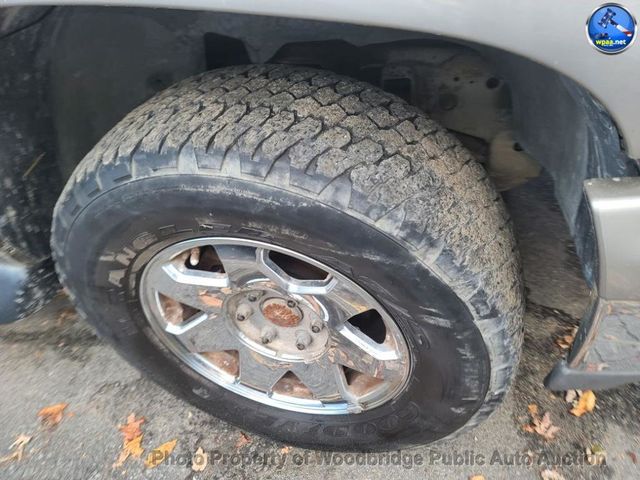 2001 Chevrolet Tahoe  - 22944278 - 4