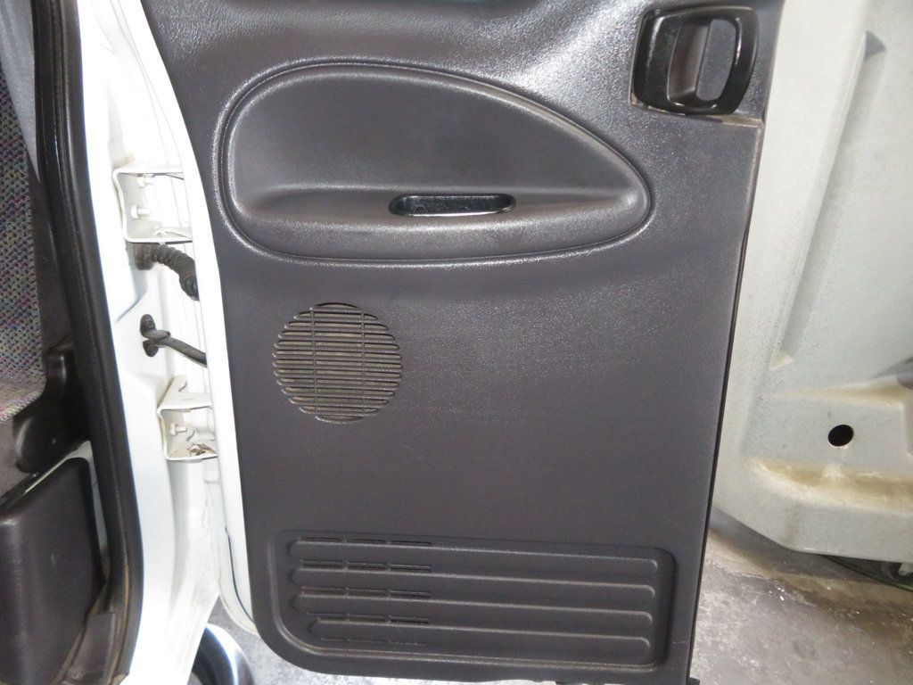 2001 Dodge Ram SLT photo 20