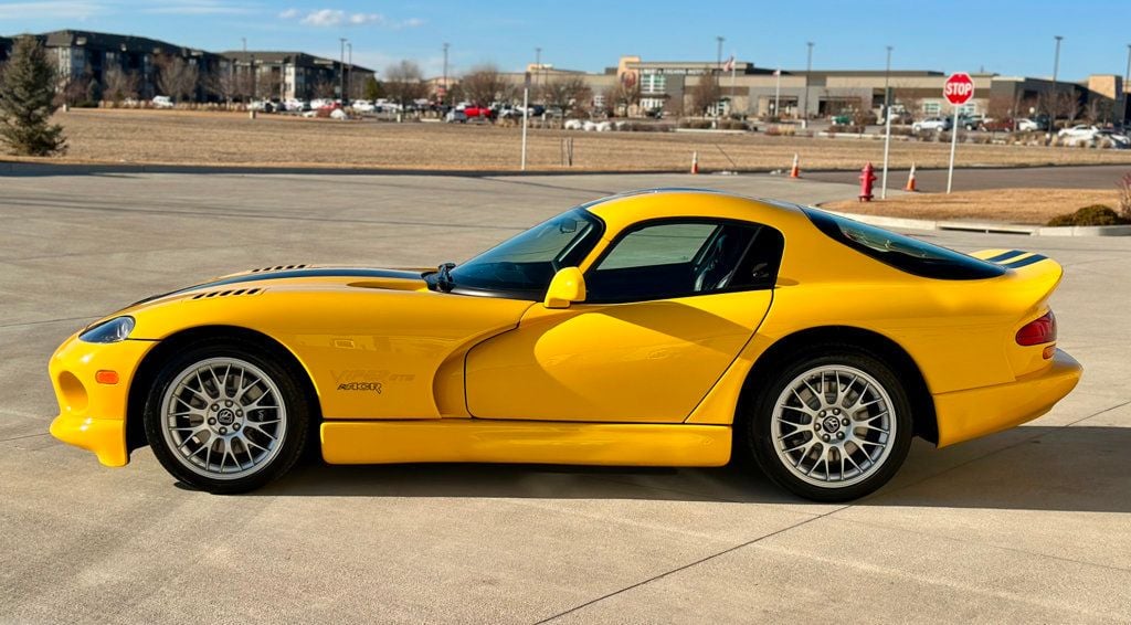 2001 Dodge Viper 2001 DODGE VIPER GTS ACR V10 COUPE - 22770071 - 1