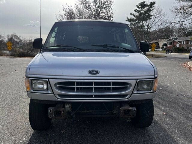 2001 Ford E250 Econoline Passenger Van - 22697963 - 1