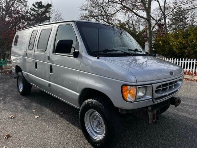 2001 Ford E250 Econoline Passenger Van - 22697963 - 2