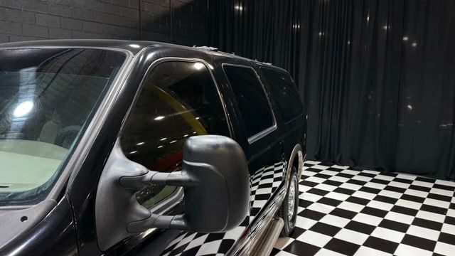 2001 Ford Excursion 137" WB Limited - 22957528 - 35