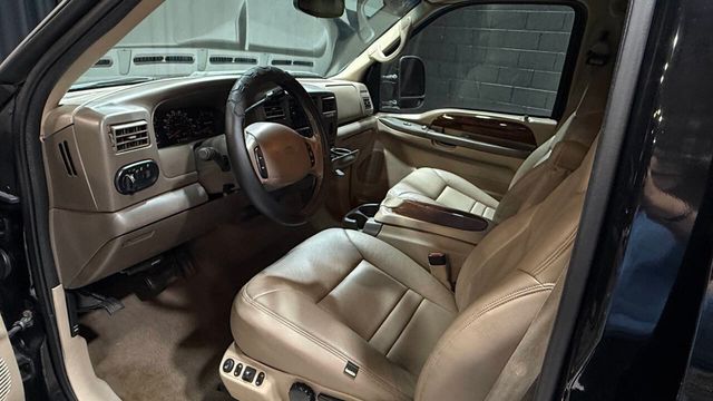 2001 Ford Excursion 137" WB Limited - 22957528 - 39